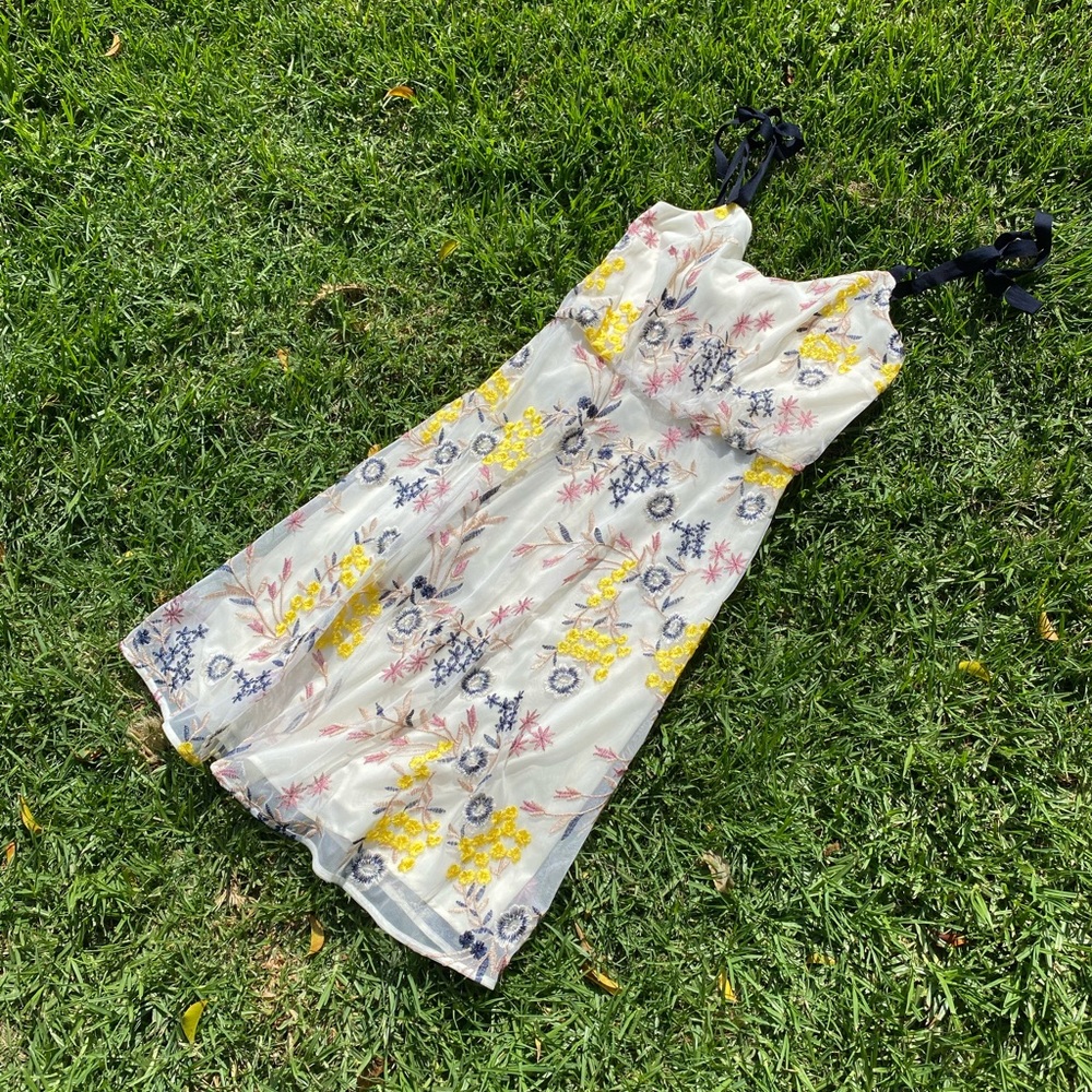 [Donna Morgan] Embroidered Dress